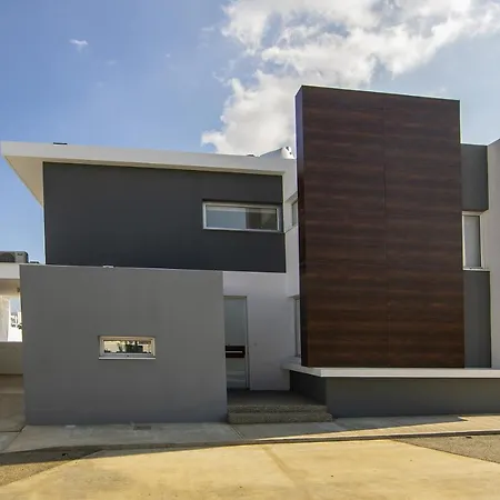 Protaras Olivia Pearl *